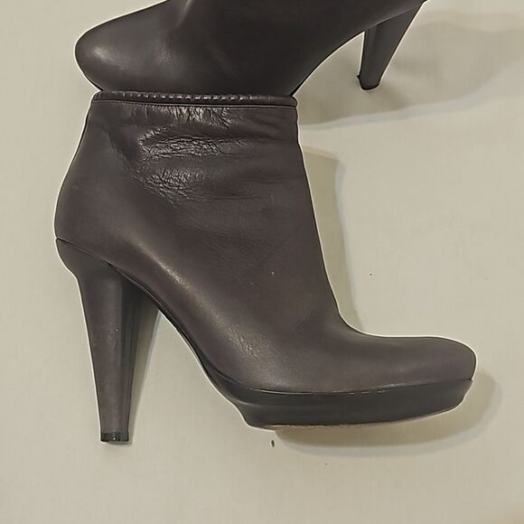 - BOTTEGA VENETA Purple Leather Platform Heels Slip On Heel Ankle Boots … - Picture 2 of 14